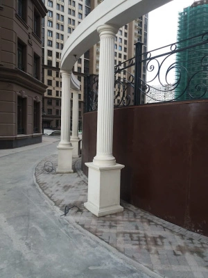 Полуротонда тип 7, 24 колонны, диаметр 20400 мм Высота: 4100 мм, прямая, с тумбой