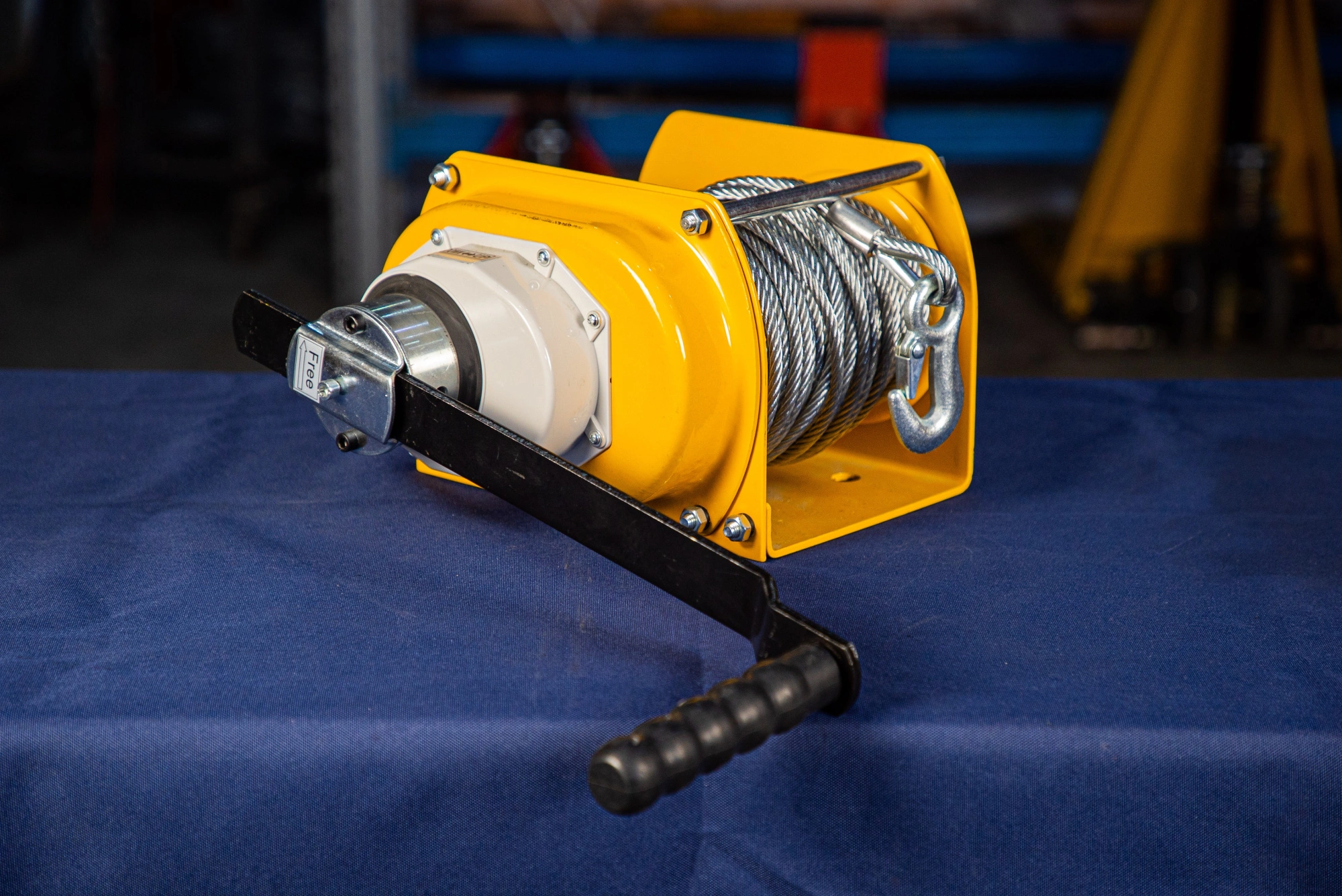 Лебедка ручная TOR ЛТ-0,5 (JHW) г/п 0,5 т длина троса 40 м