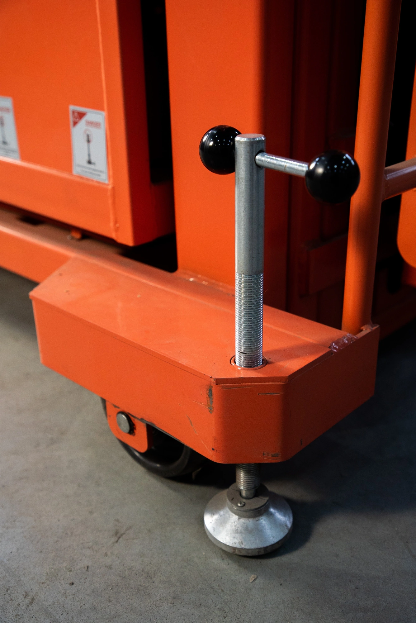 Сборщик заказов с электроподъемом 200 кг 4,0 м TOR GOPY4.403