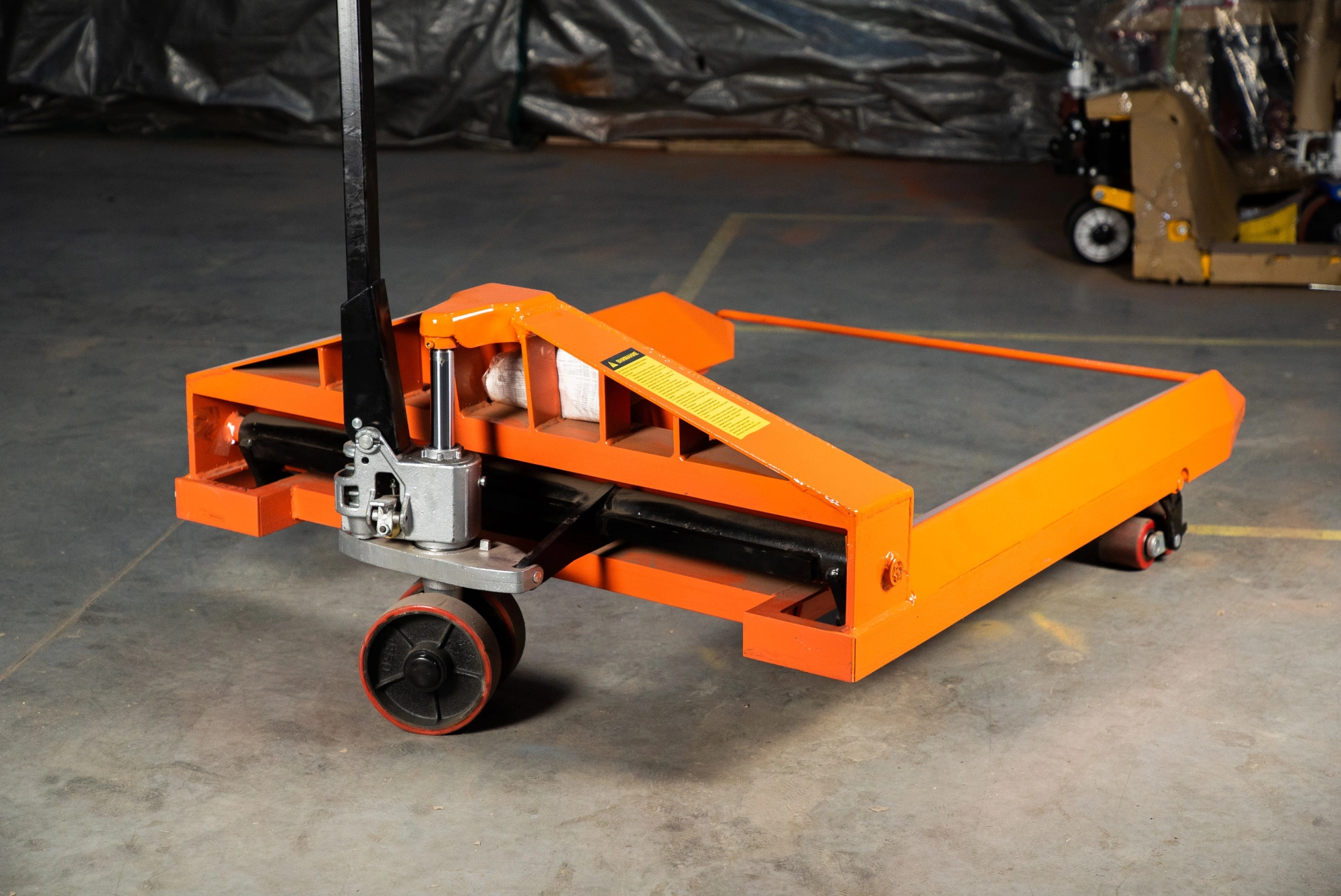 Тележка гидравлическая для рулонов 2500 кг 1150х850 мм полиуретановые колеса TOR ZT