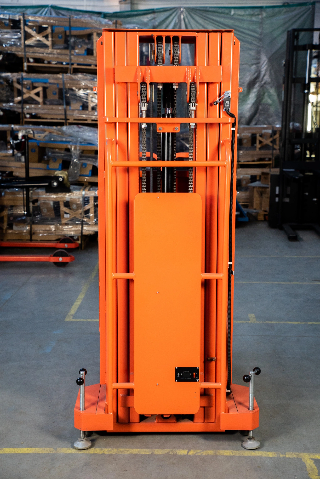 Сборщик заказов с электроподъемом 200 кг 4,0 м TOR GOPY4.403